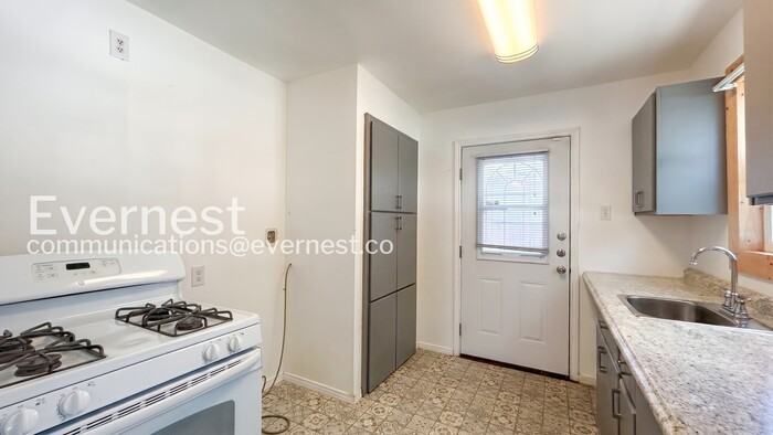 118 Cravens Ave - Photo 6 of 18