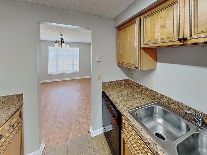 2626 Pinewood Blvd S - Photo 6 of 16
