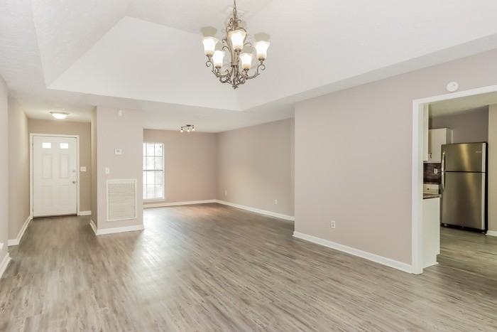 1024 Countryside Ln - Photo 4 of 12