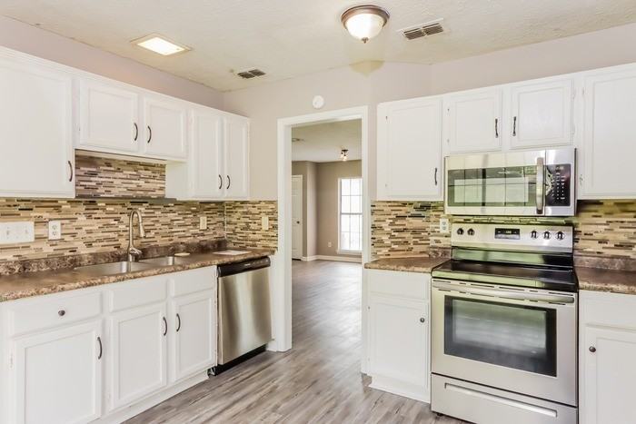 1024 Countryside Ln - Photo 5 of 12