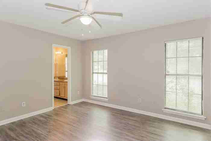 1024 Countryside Ln - Photo 6 of 12