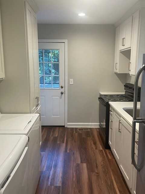 2245 Polar Rock Ave Sw - Photo 3 of 6