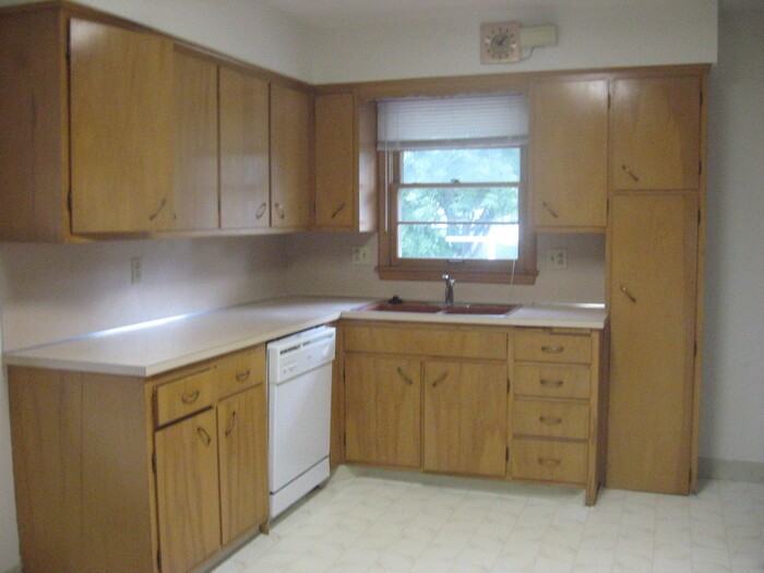 3019 S 49th Ave - Photo 2 of 9