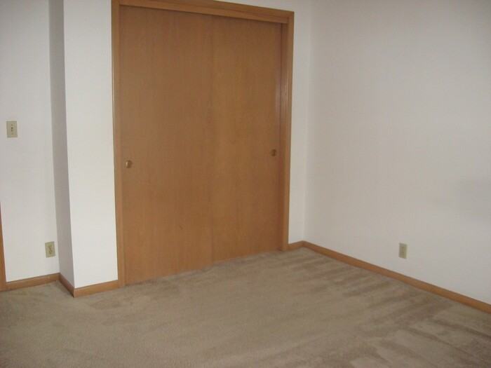 3019 S 49th Ave - Photo 7 of 9