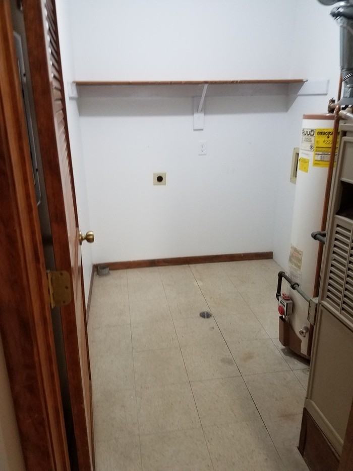 11433 Arbor St #309 - Photo 7 of 13
