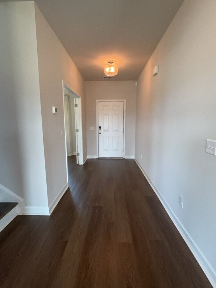 445 Navona Dr - Photo 3 of 39