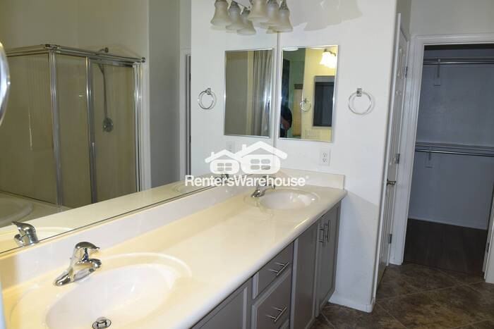 10827 W Cottontail Ln - Photo 6 of 26