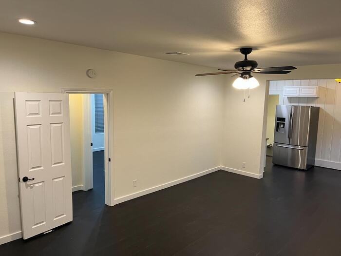 1515 W Woodard St - Photo 4 of 21