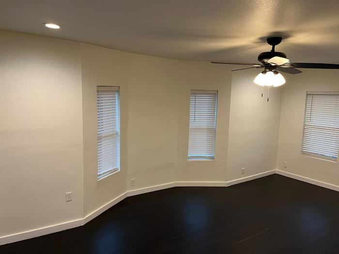 1515 W Woodard St - Photo 6 of 21