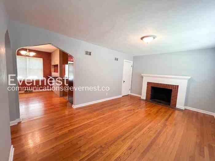 5436 Bancroft Ave - Photo 7 of 27