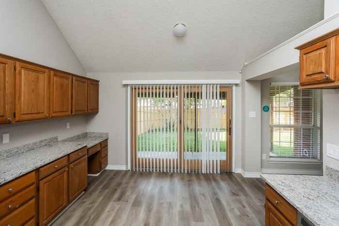 819 Crooked Creek Ln - Photo 7 of 15