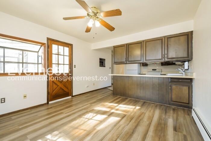 2810 1/2 Cordry Ct - Photo 5 of 27