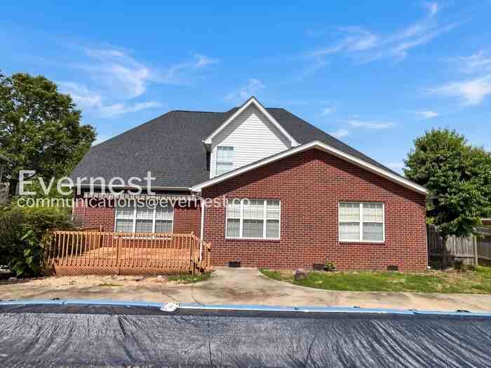 1819 Joben Dr - Photo 2 of 6