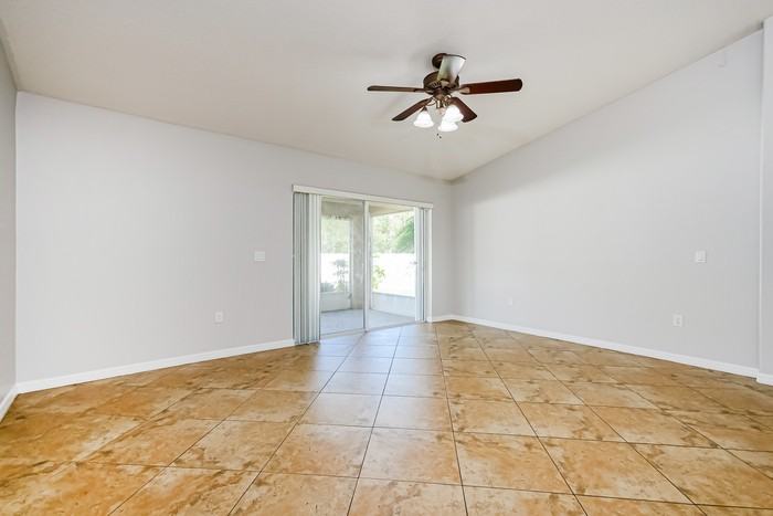 1012 Heron Ct - Photo 3 of 20