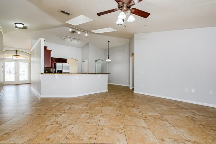 1012 Heron Ct - Photo 5 of 20