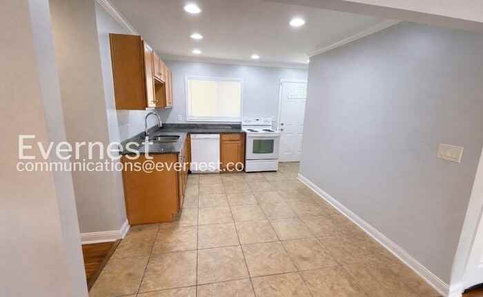 6913 Martha Ave #A - Photo 2 of 16