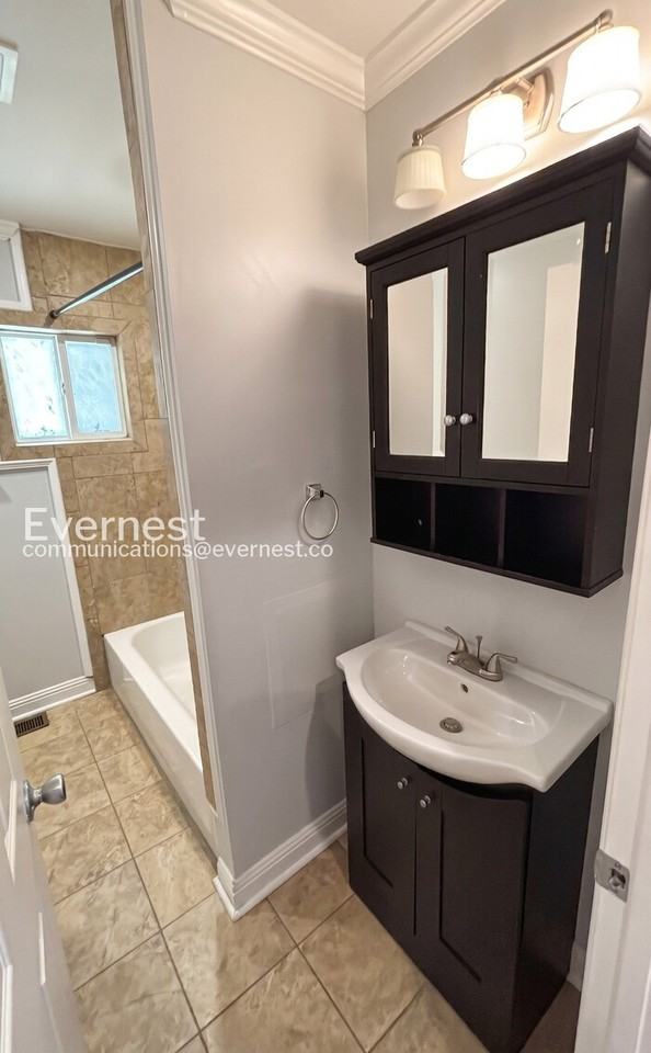 6913 Martha Ave #A - Photo 5 of 16