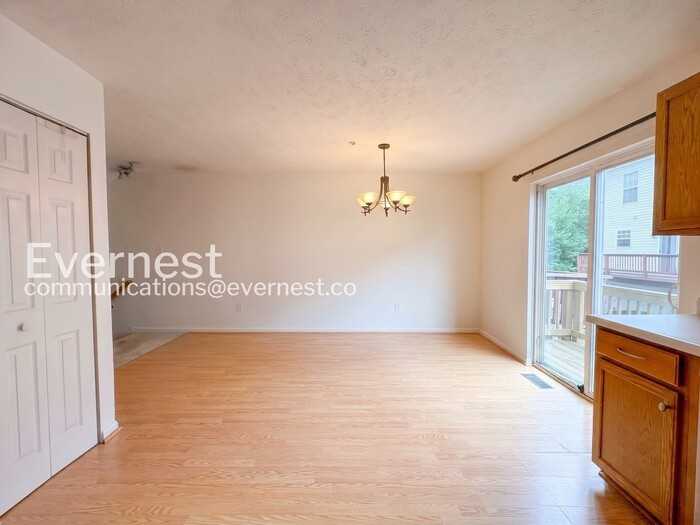 6504 Tapwood Ct - Photo 6 of 32