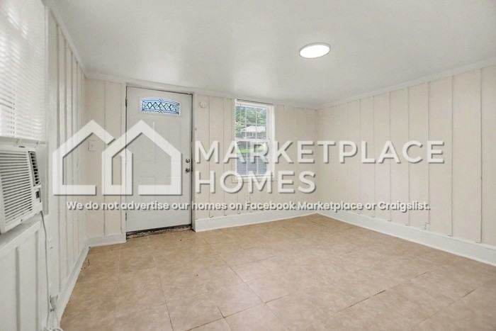 1975 4th St #B - Photo 4 of 22