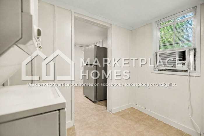 1975 4th St #B - Photo 7 of 22