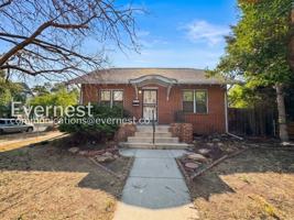 featured image of 1800 S Washington St