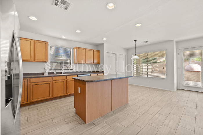 41166 W Sanders Way - Photo 7 of 18