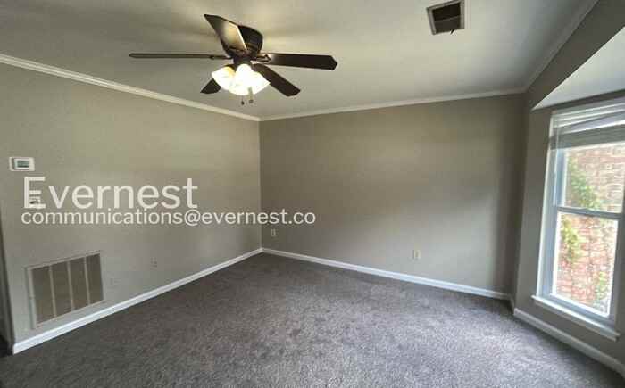 2445 Hampstead Dr - Photo 5 of 21
