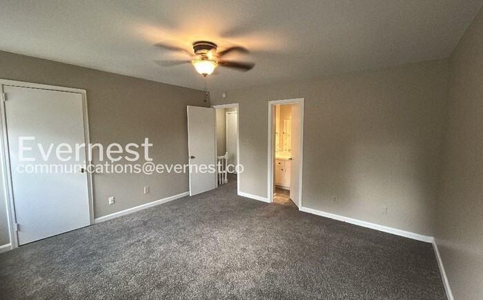 2445 Hampstead Dr - Photo 7 of 21