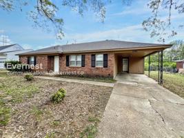 featured image of 3180 Bluefield St