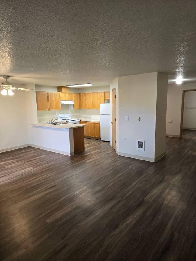 1004 Se Park Crest Ave #A04 - Photo 4 of 8