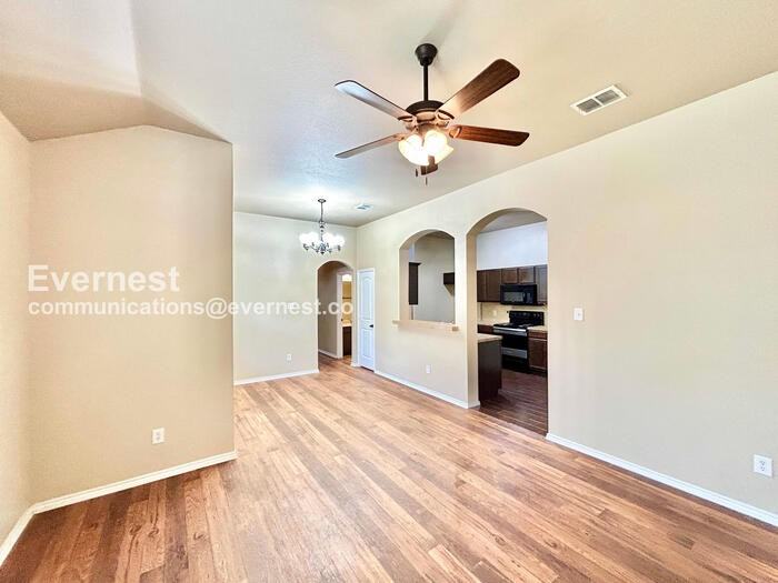 1335 Piedmont Dr - Photo 4 of 24