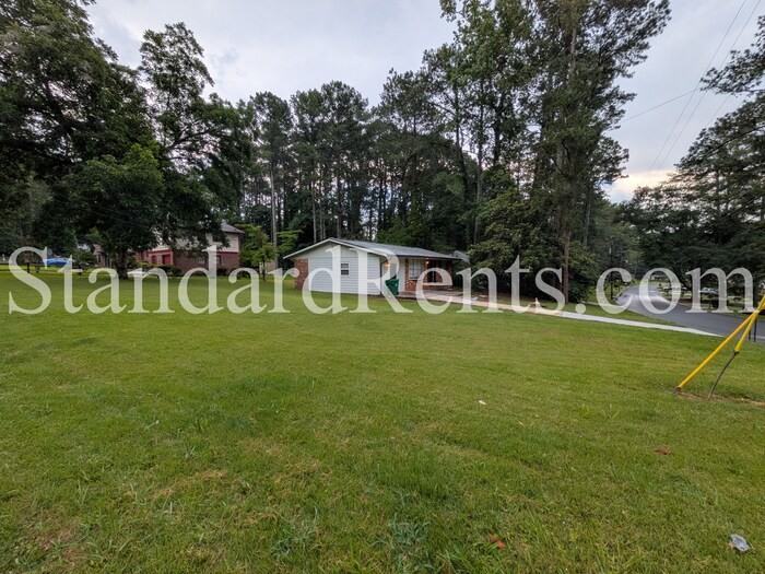 2916 Battle Forrest Dr - Photo 2 of 15