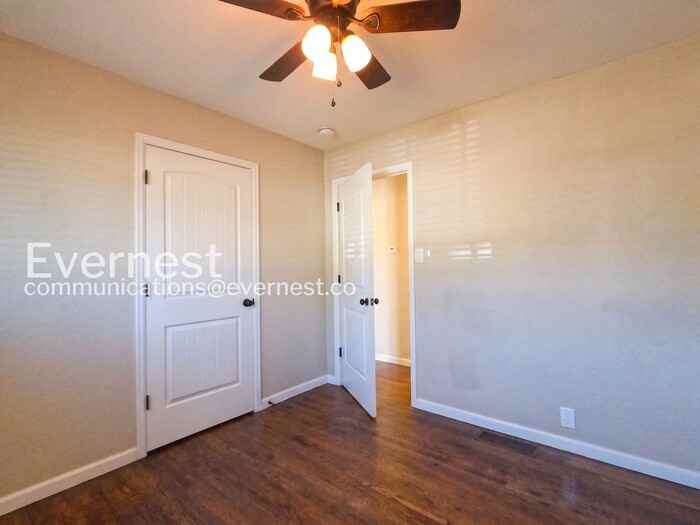 226 Columbine Ct - Photo 5 of 20