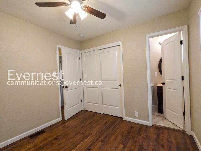 226 Columbine Ct - Photo 7 of 20