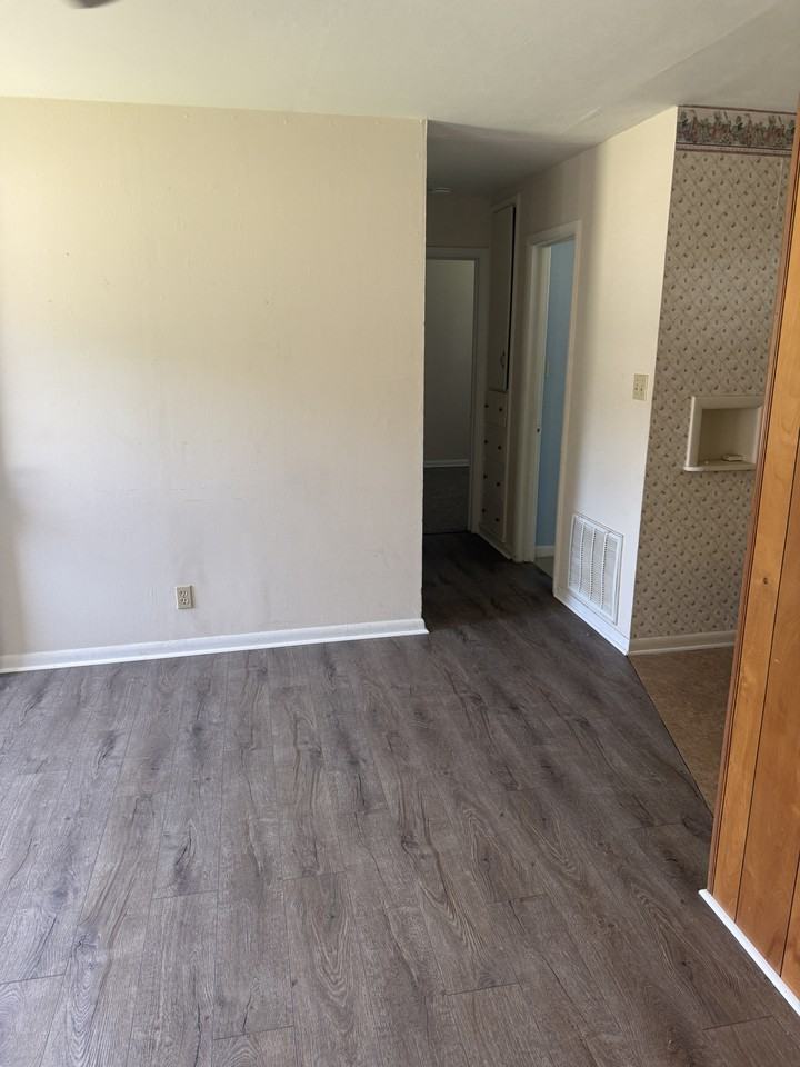 1616 W Ash Ave #1616 - Photo 5 of 14