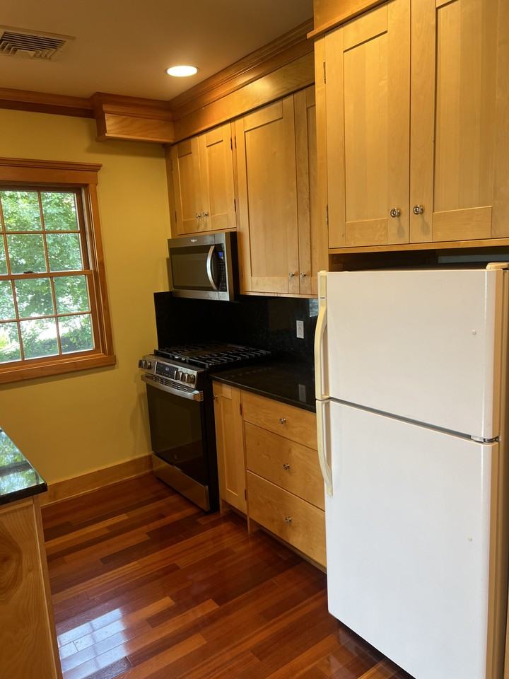156 S Broadway #2N - Photo 3 of 11