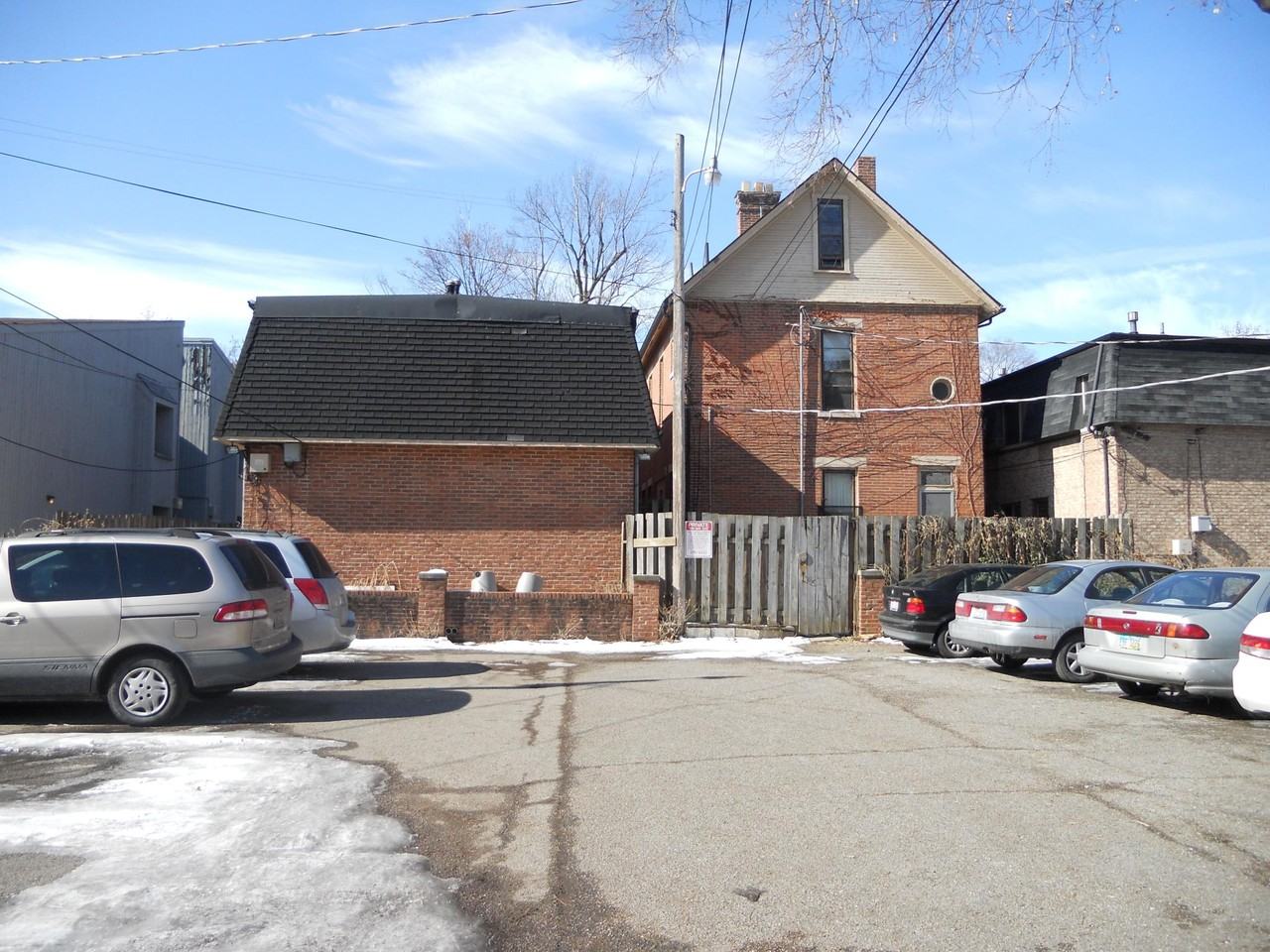 1360 Highland St #B - Photo 2 of 16