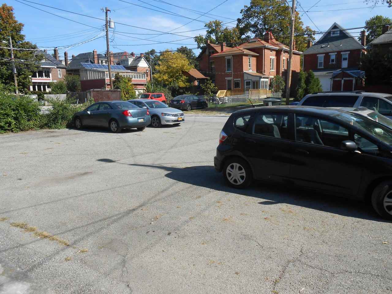 1360 Highland St #B - Photo 3 of 16