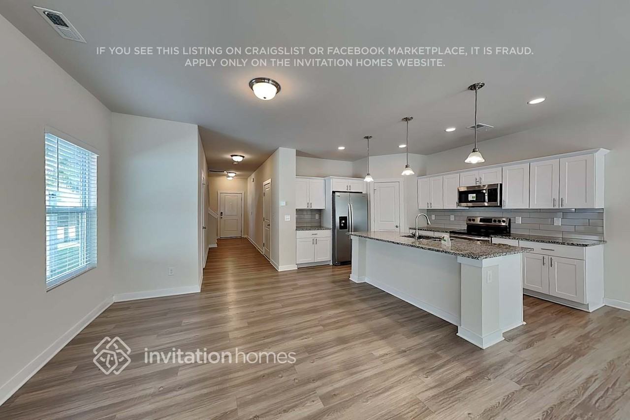 3023 Ayana Dr - Photo 5 of 20