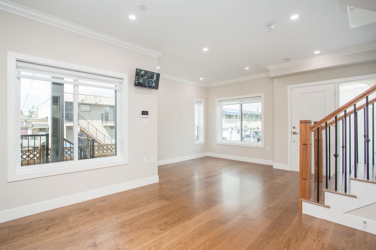 2028 East 42nd Avenue - Photo 3 of 20