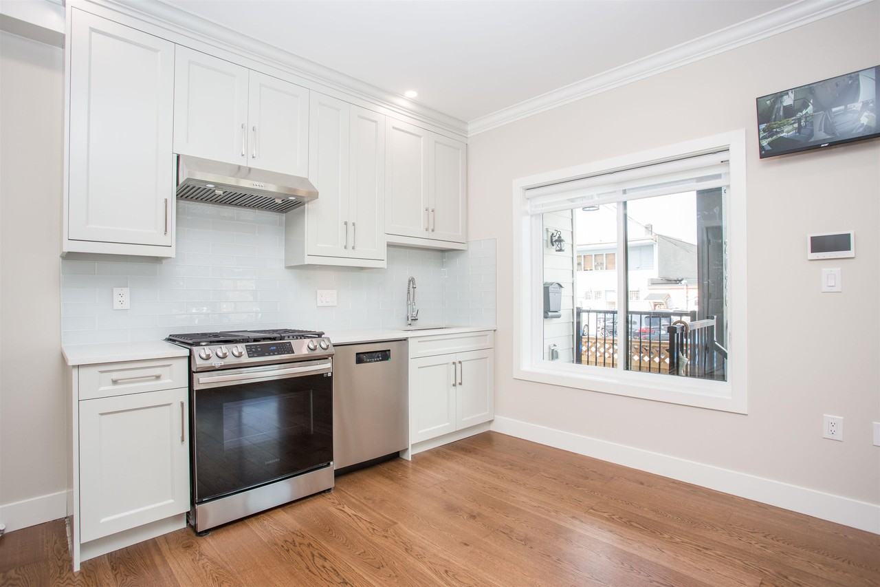 2028 East 42nd Avenue - Photo 4 of 20