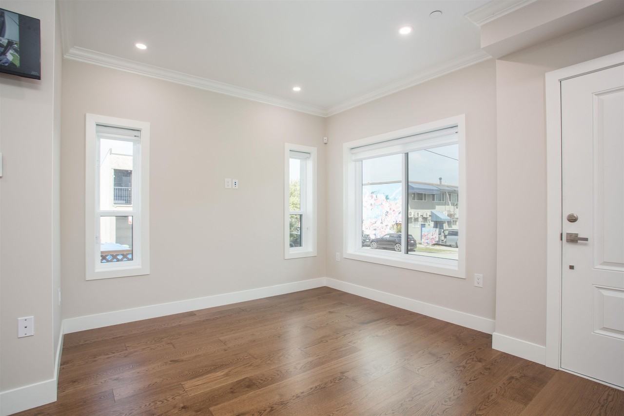 2028 East 42nd Avenue - Photo 6 of 20