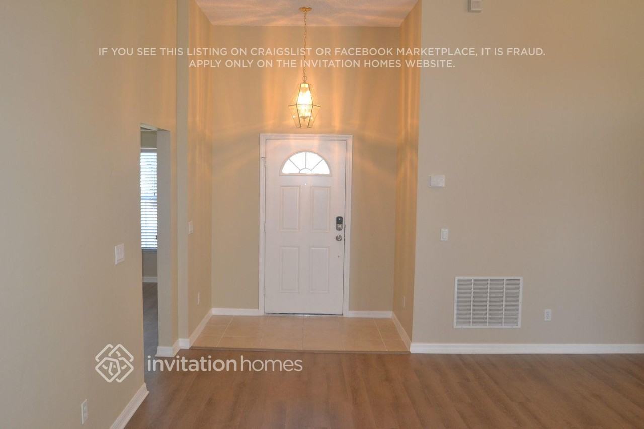 2126 Darlin Cir - Photo 2 of 10