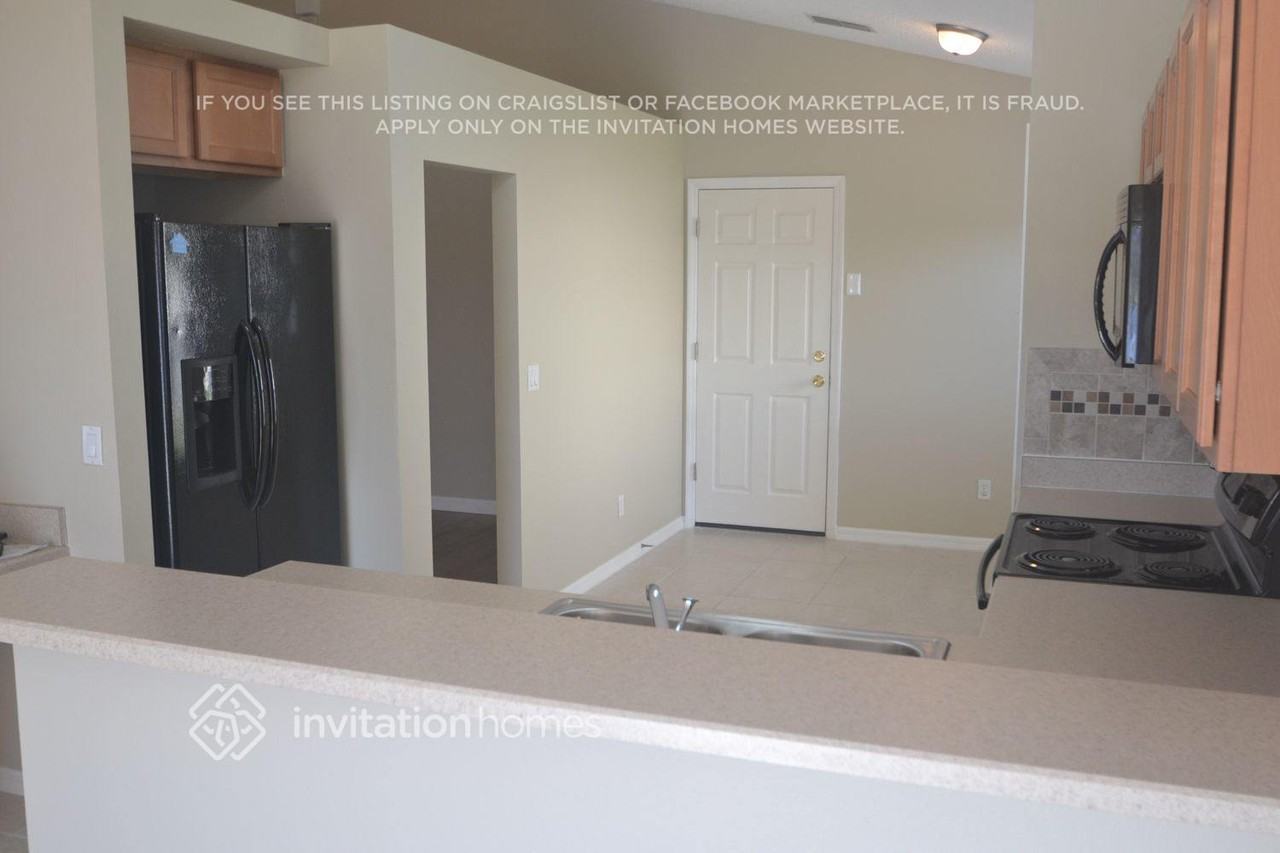 2126 Darlin Cir - Photo 3 of 10