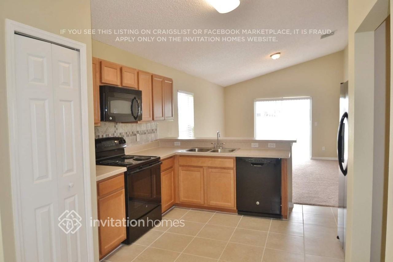 2126 Darlin Cir - Photo 4 of 10