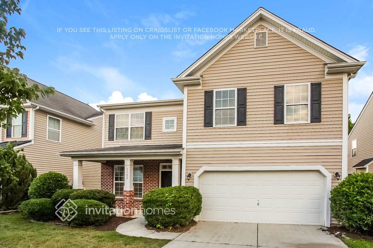 3302 Streamside Dr - Photo 4 of 18