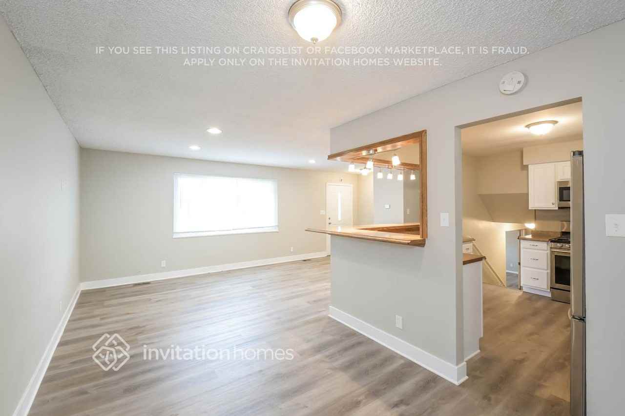 13030 E 47th Avenue Cir - Photo 5 of 16