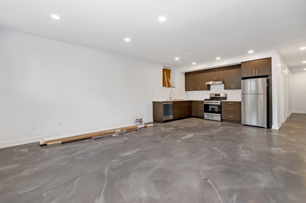 206 Alfred Street - Photo 2 of 17