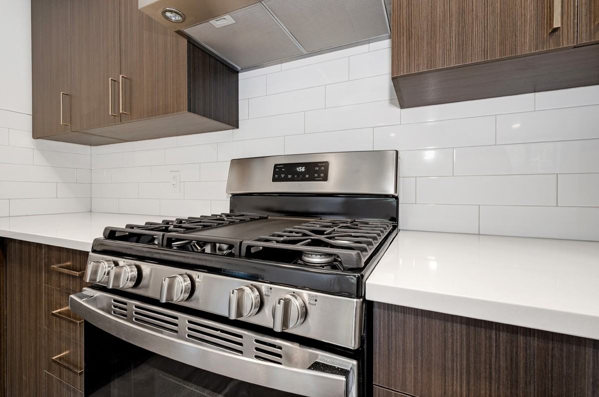 206 Alfred Street - Photo 4 of 17