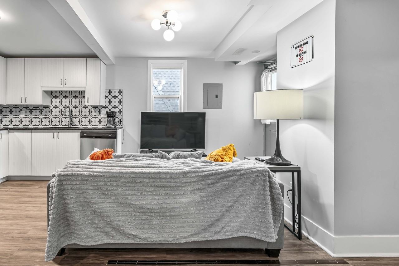 388 Chapel Street - Photo 6 of 17